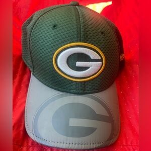 New Era Green Bay Packers Hat Size S-M 39Thirty Men’s New Reflector Rim